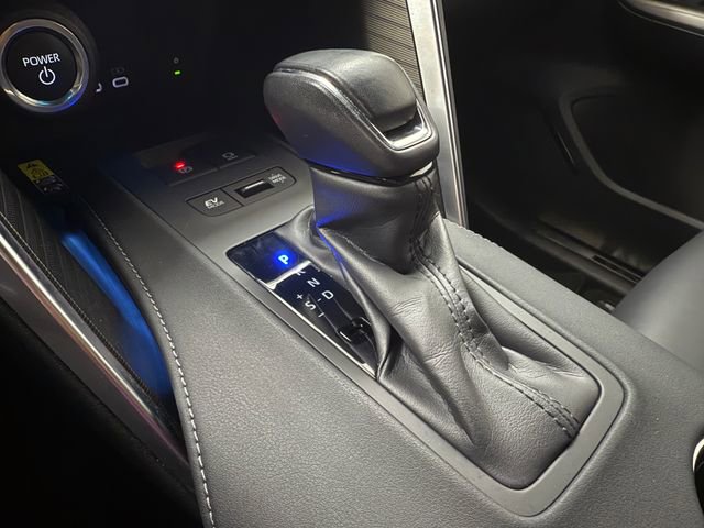 Used 2024 Toyota Venza XLE image 21