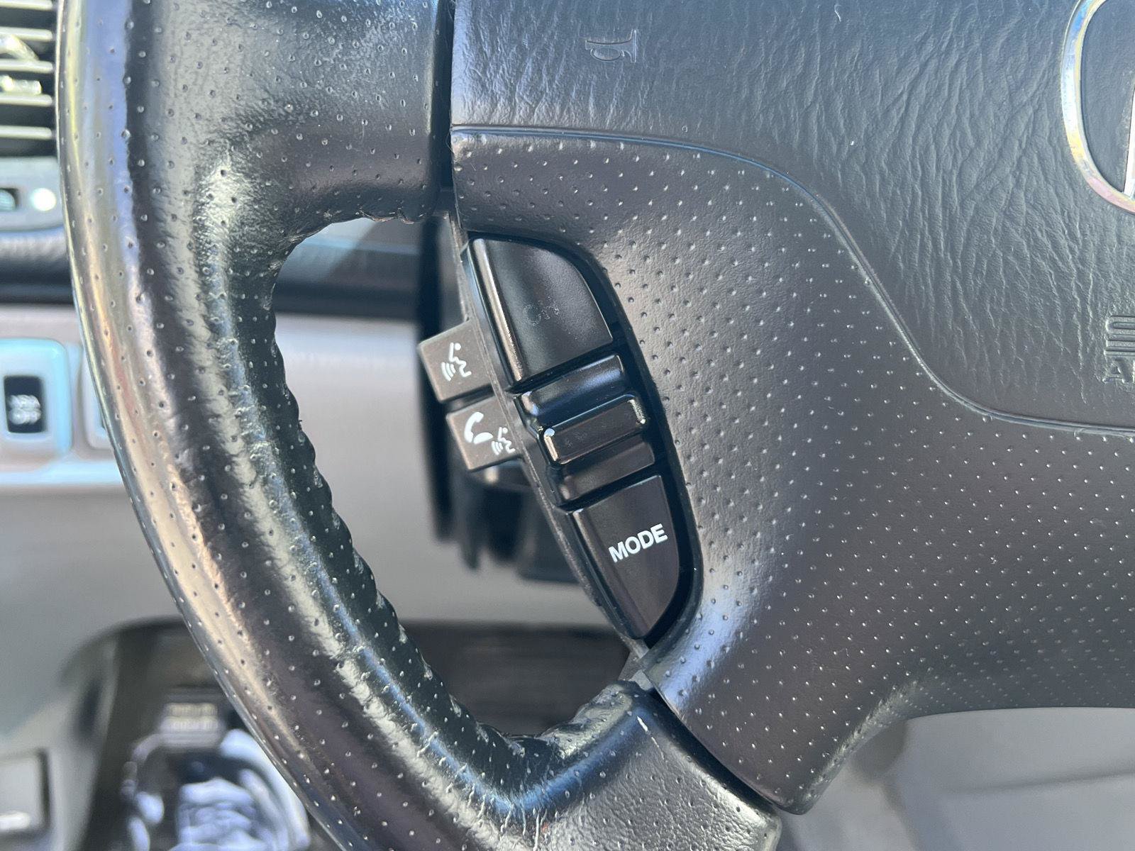 Used 2005 Acura MDX Touring AWD/4WD image 39