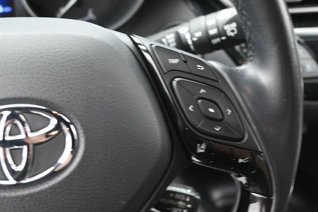 Used 2018 Toyota C-HR XLE FWD image 27