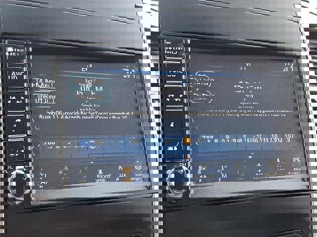 Used 2020 Nissan Frontier SV image 16