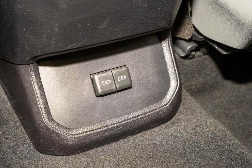 Used 2022 Toyota Highlander XLE image 9