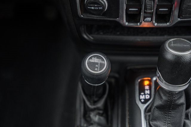 Used 2022 Jeep Gladiator Willys image 34