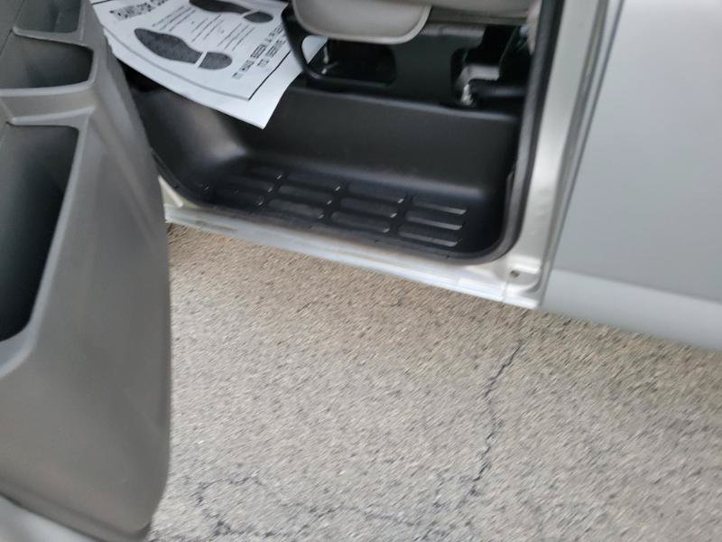 Used 2014 Chevrolet Express 1500 RWD image 28