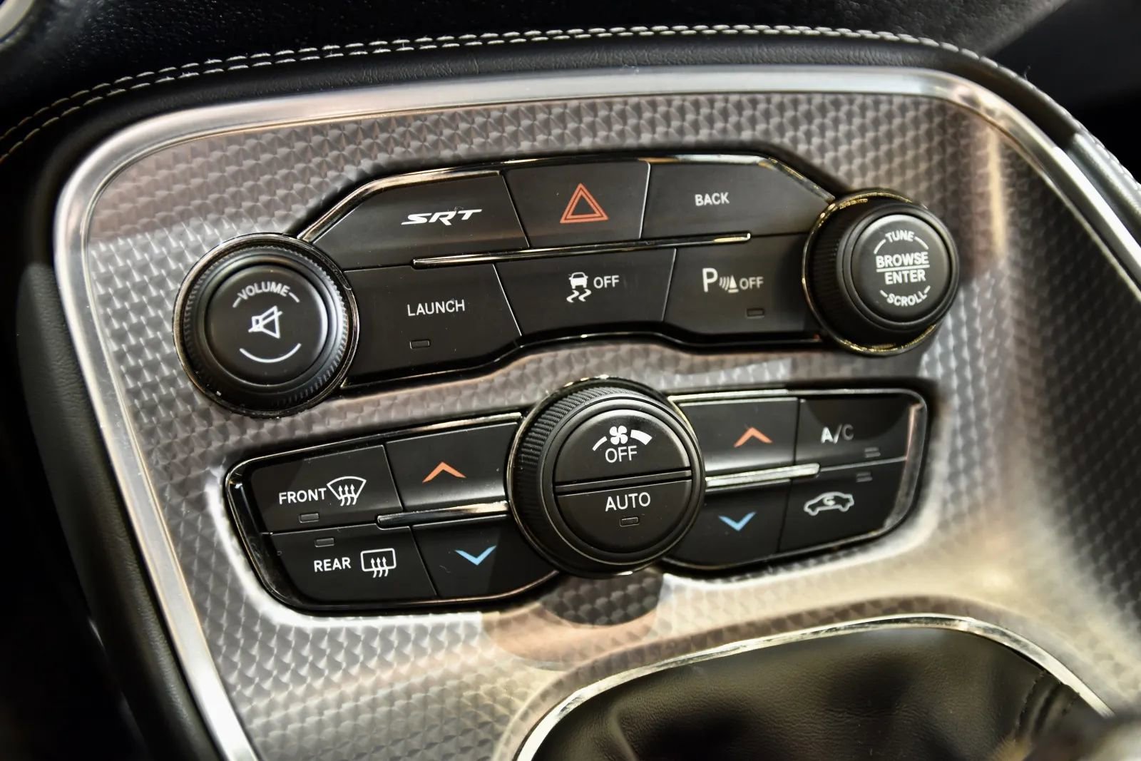 Used 2015 Dodge Challenger SRT Hellcat image 17