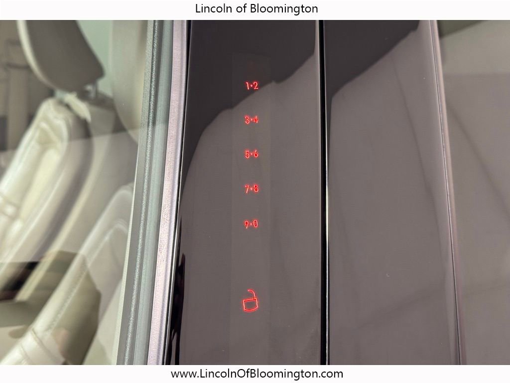 Certified 2023 Lincoln Aviator Reserve w/ Equipment Group 201A image 18