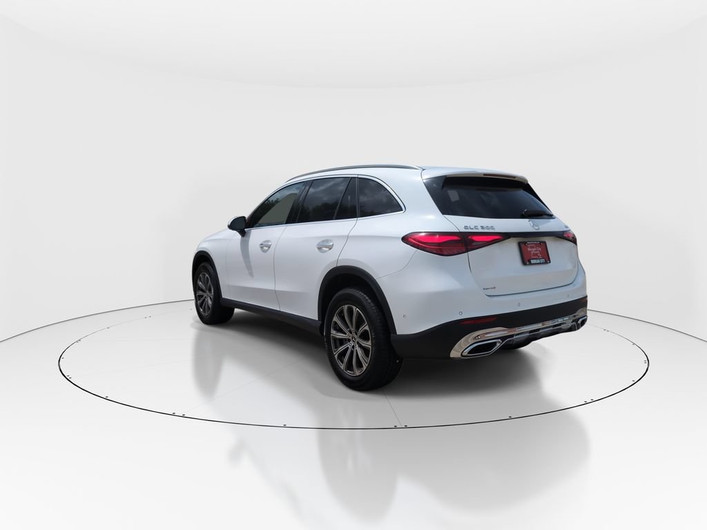 Used 2025 Mercedes-Benz GLC 300 4MATIC image 6