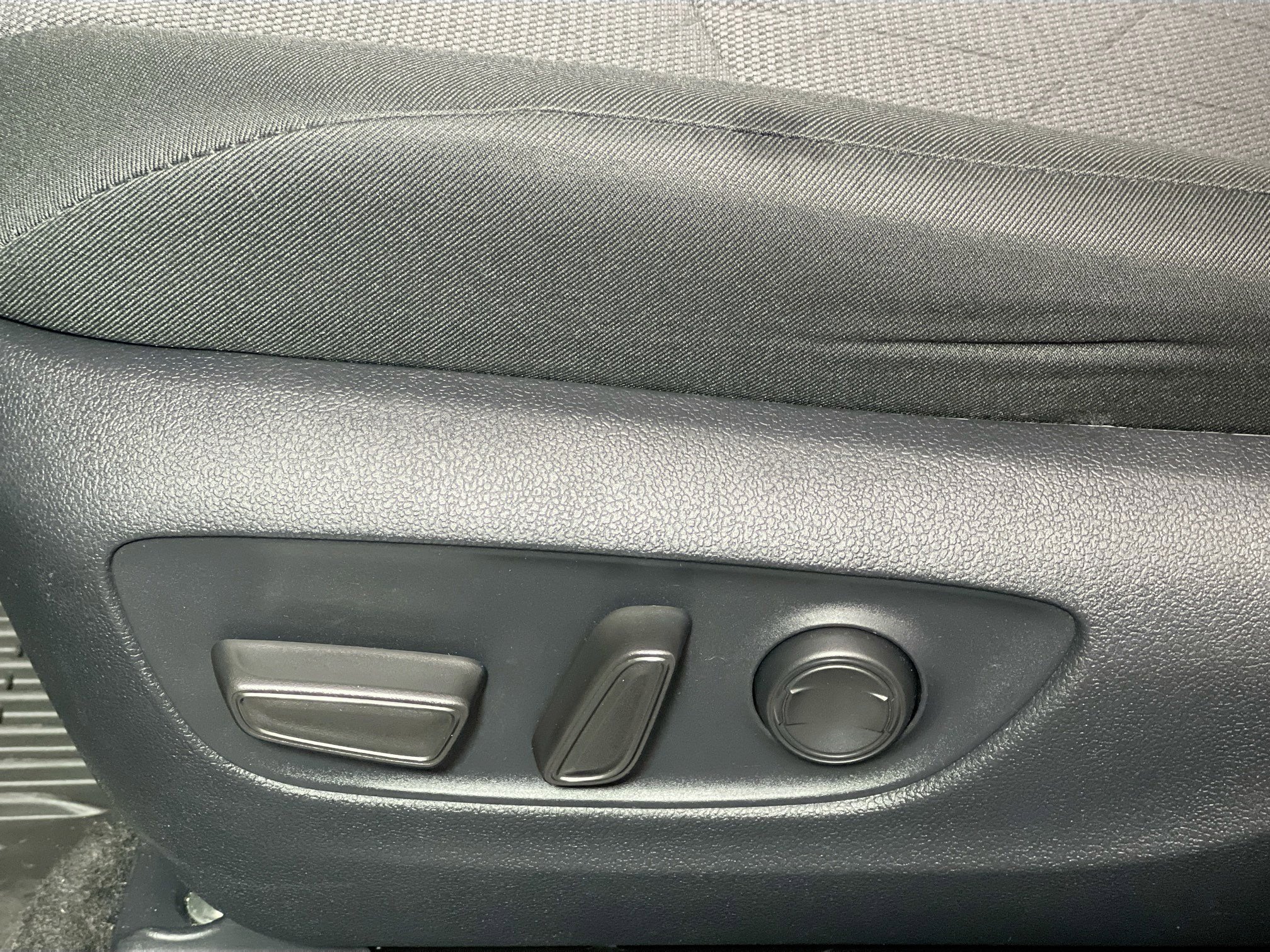 Used 2024 Toyota RAV4 XLE image 15