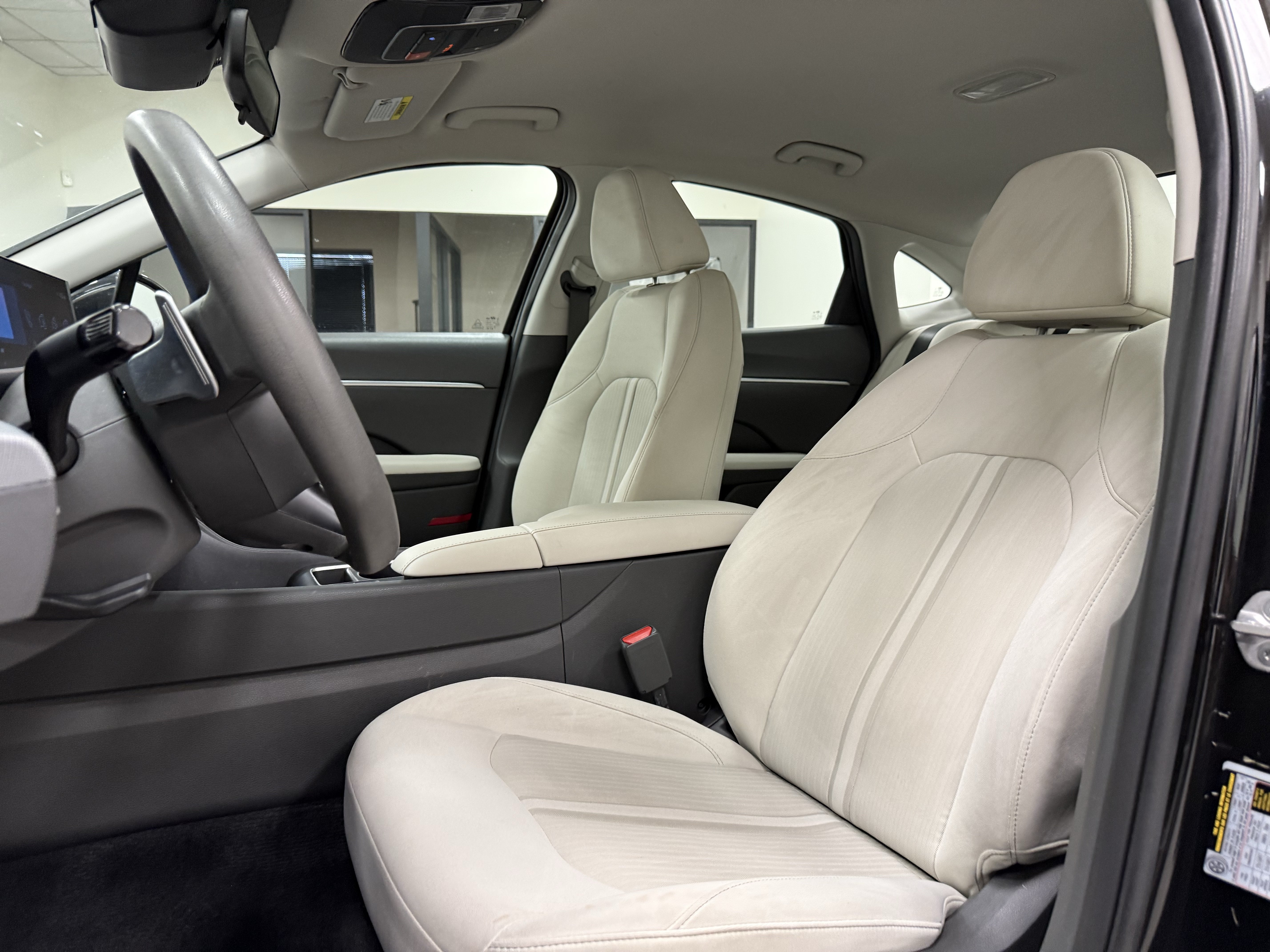 Used 2025 Hyundai Sonata SEL FWD image 13