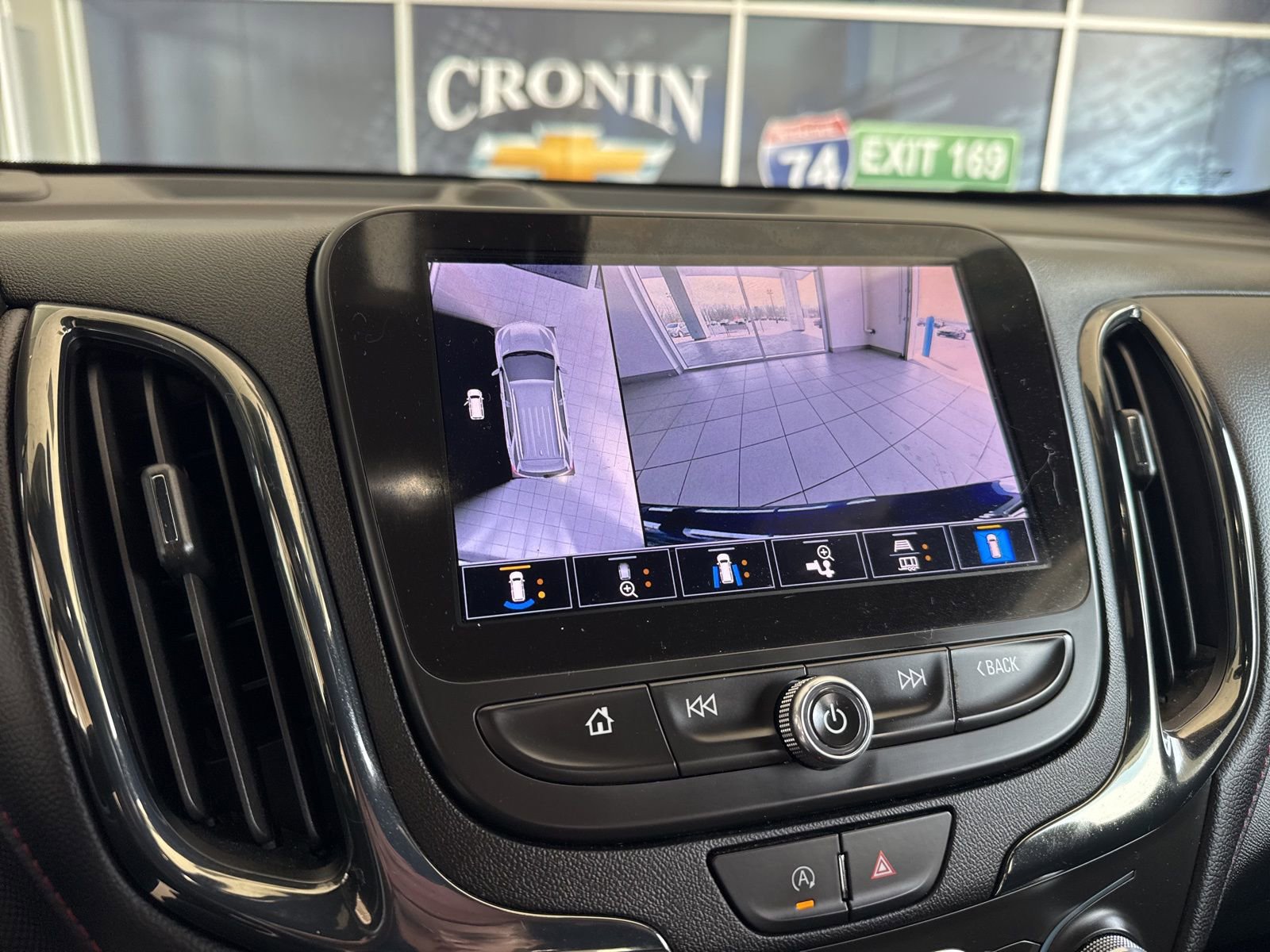 Used 2022 Chevrolet Equinox RS w/ RS Leather Package image 36