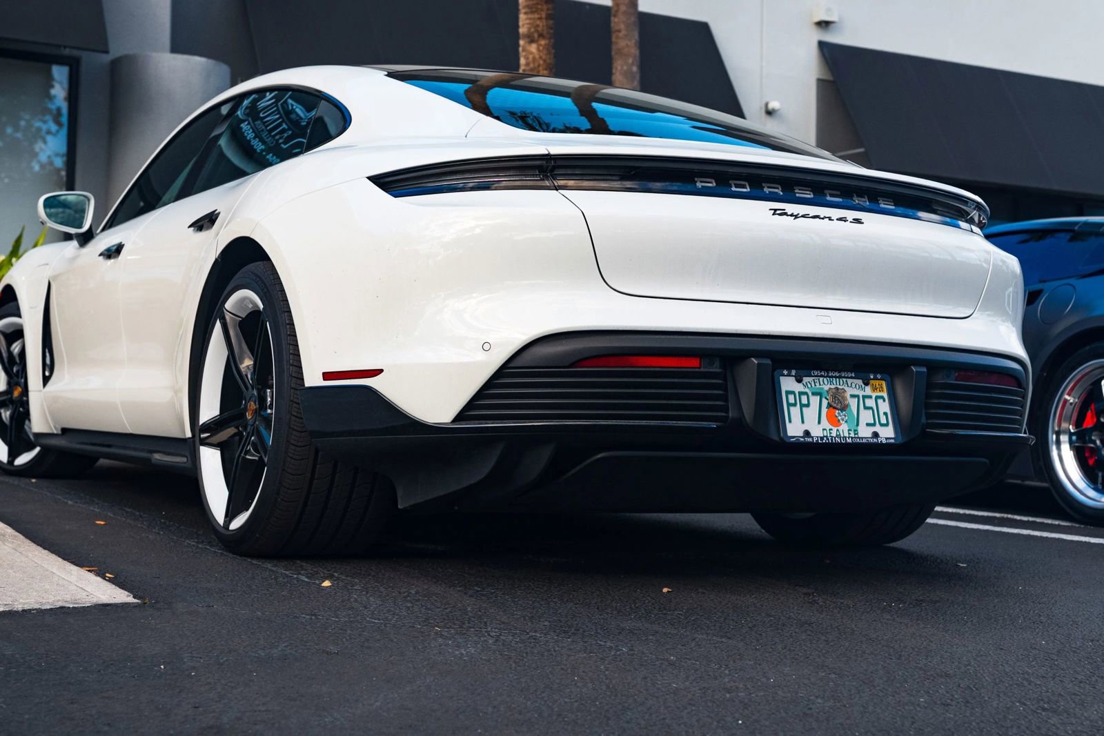 Used 2023 Porsche Taycan 4S AWD/4WD image 12
