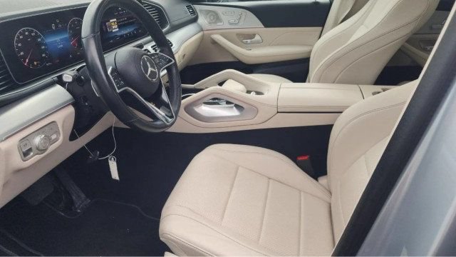 Used 2024 Mercedes-Benz GLS 450 4MATIC image 5