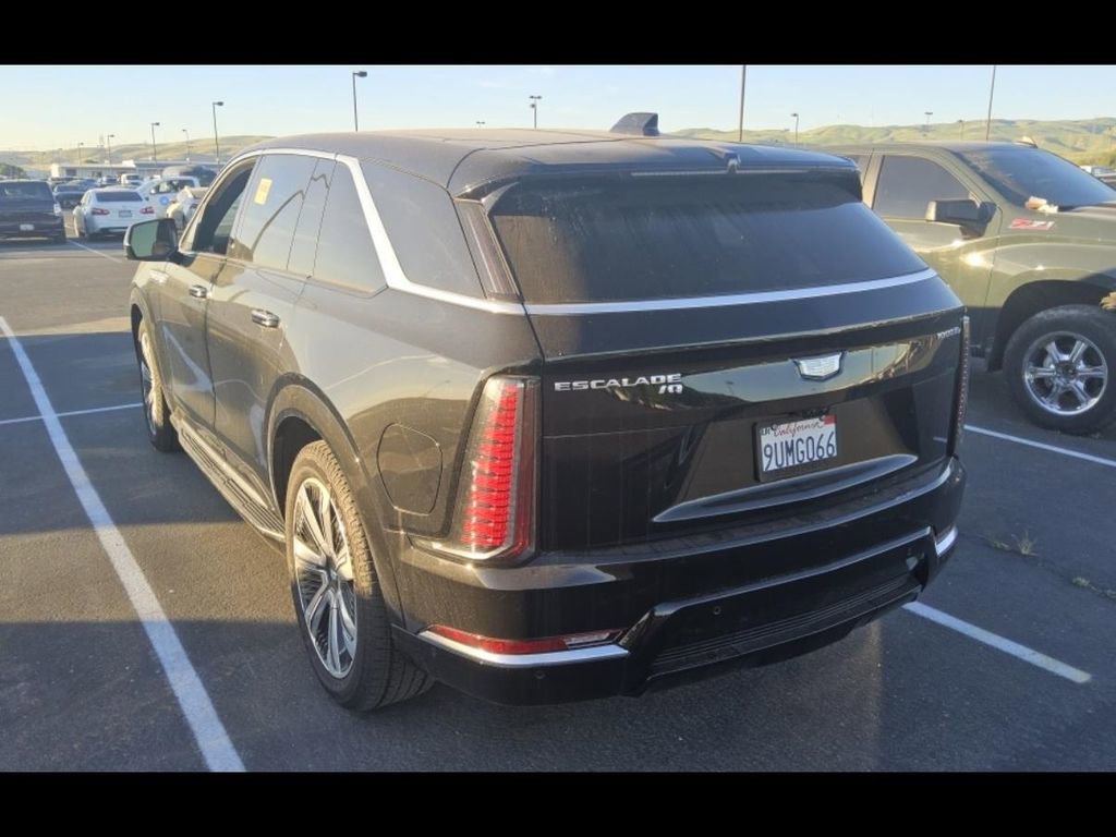 Used 2025 Cadillac Escalade IQ Luxury 1 AWD/4WD image 8