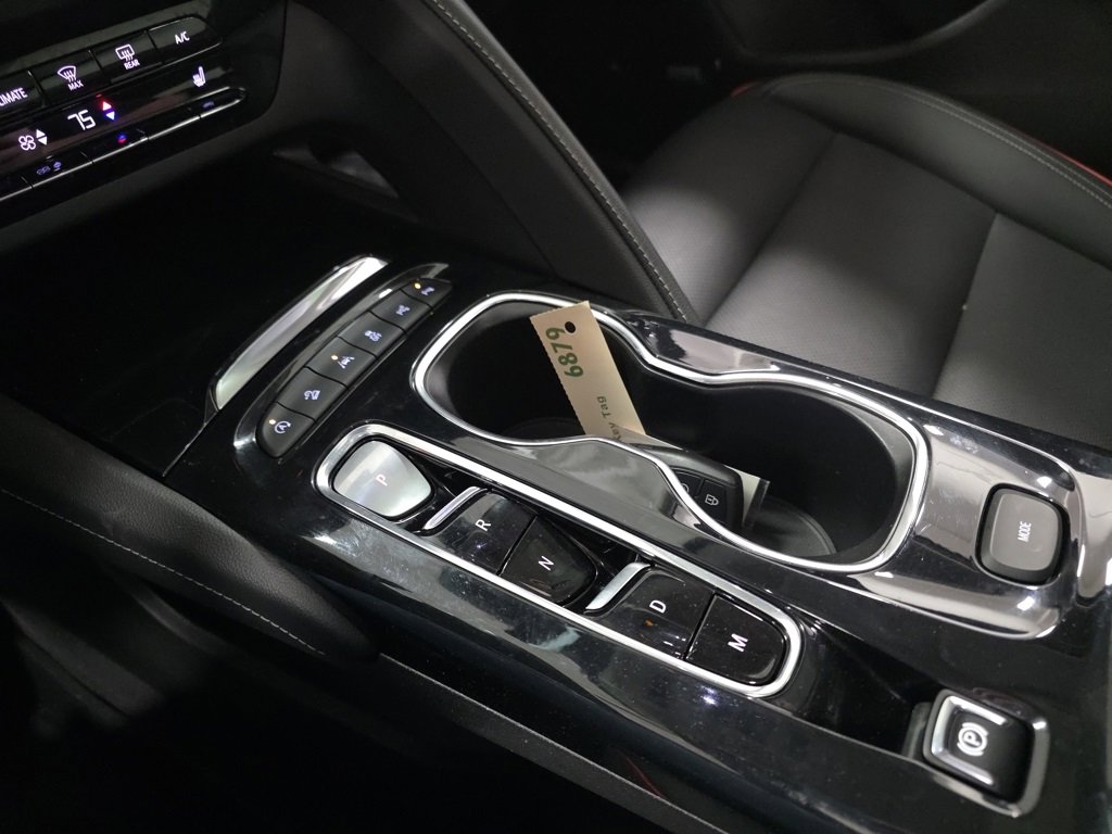 Used 2022 Buick Envision Essence w/ Technology Package II image 20