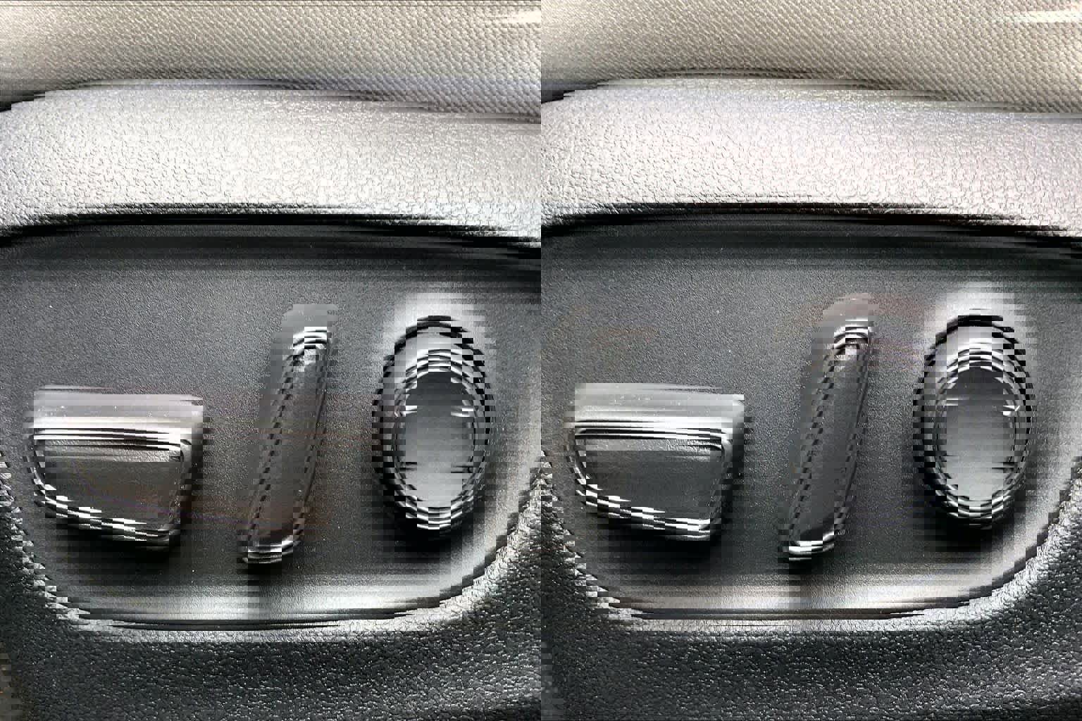 Used 2023 Toyota RAV4 XLE w/ Convenience Package image 34