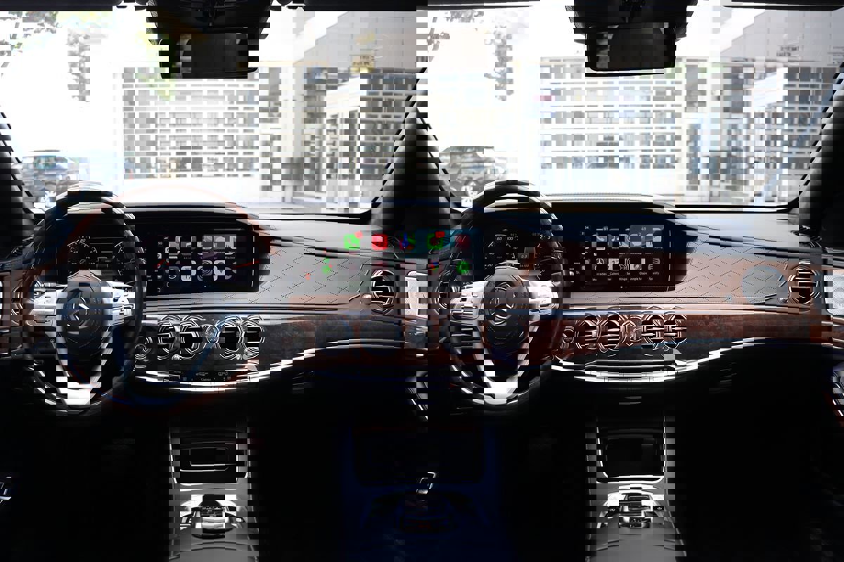 Used 2018 Mercedes-Benz S 560 4MATIC Sedan image 11