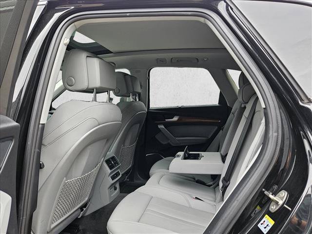 Used 2022 Audi Q5 e Premium Plus AWD/4WD image 13