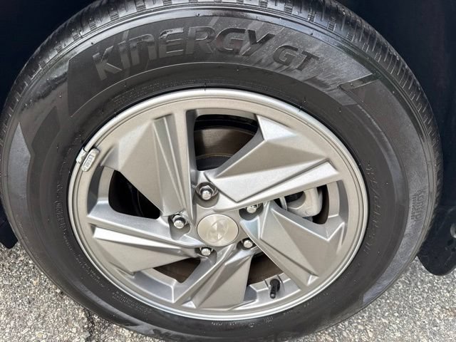 Used 2025 Hyundai Elantra SE FWD image 12