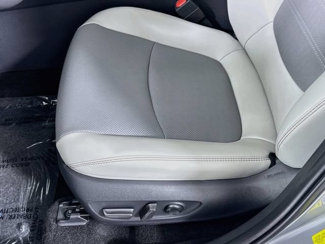Certified 2025 Toyota RAV4 Limited FWD image 20