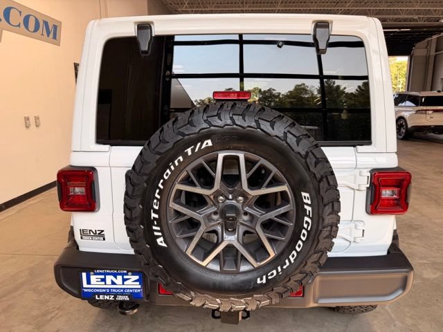 Used 2024 Jeep Wrangler Unlimited Sahara w/ Dual Top Group AWD/4WD image 6
