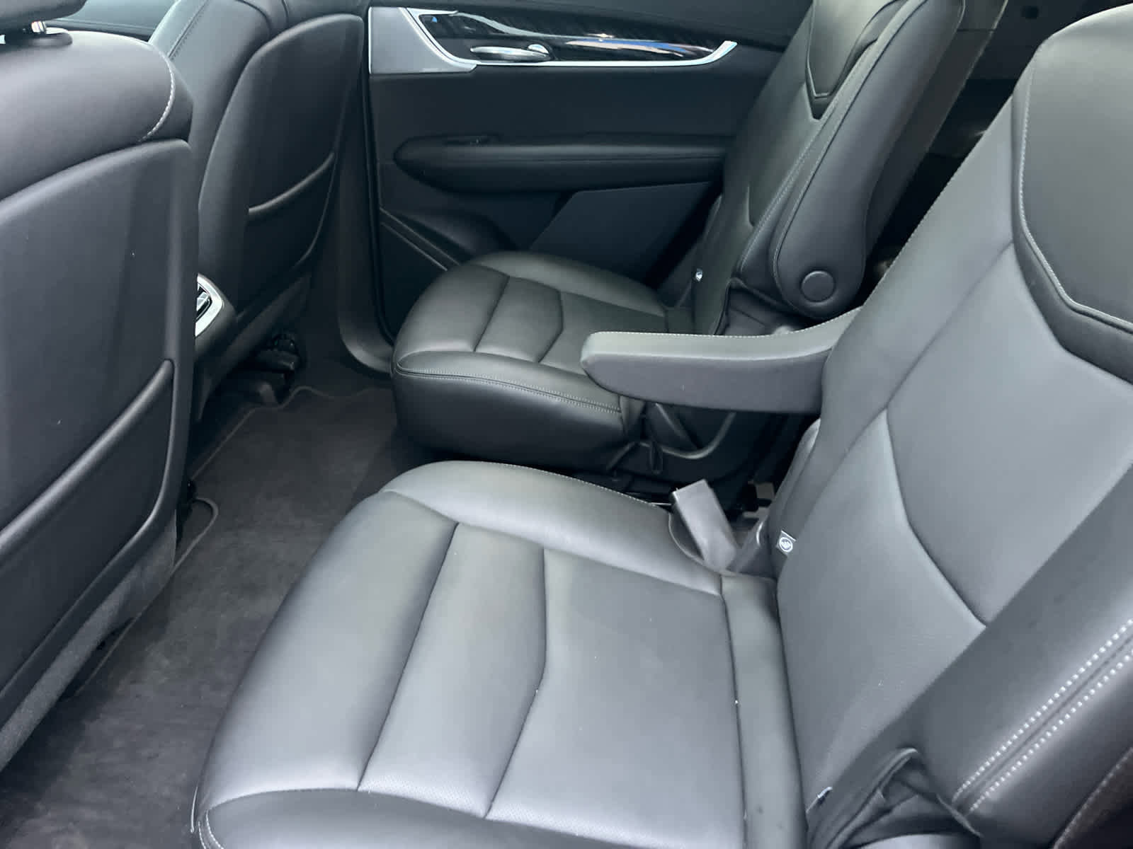 Used 2025 Cadillac XT6 Premium Luxury image 26