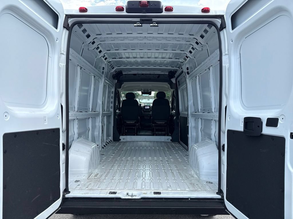 Used 2026 RAM ProMaster 2500 w/ Safety Group FWD image 7