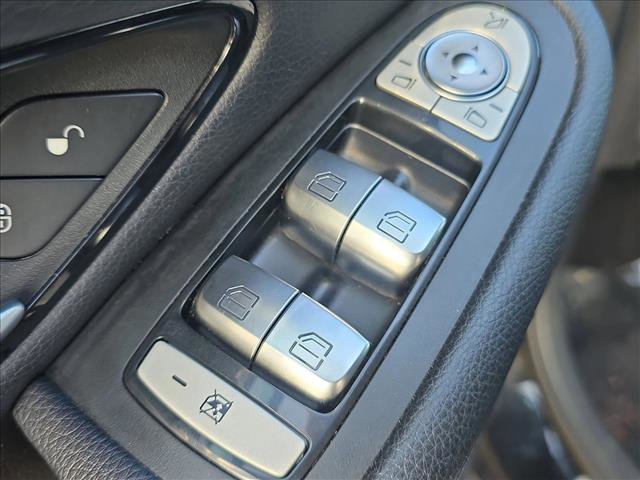 Used 2016 Mercedes-Benz GLC 300 4MATIC image 8