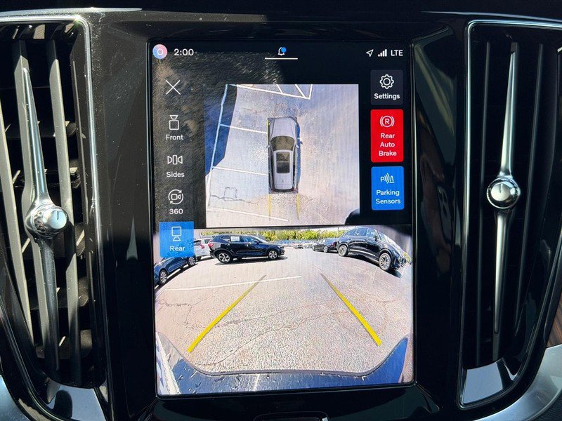 Certified 2025 Volvo V60 B5 Cross Country Plus AWD/4WD image 23