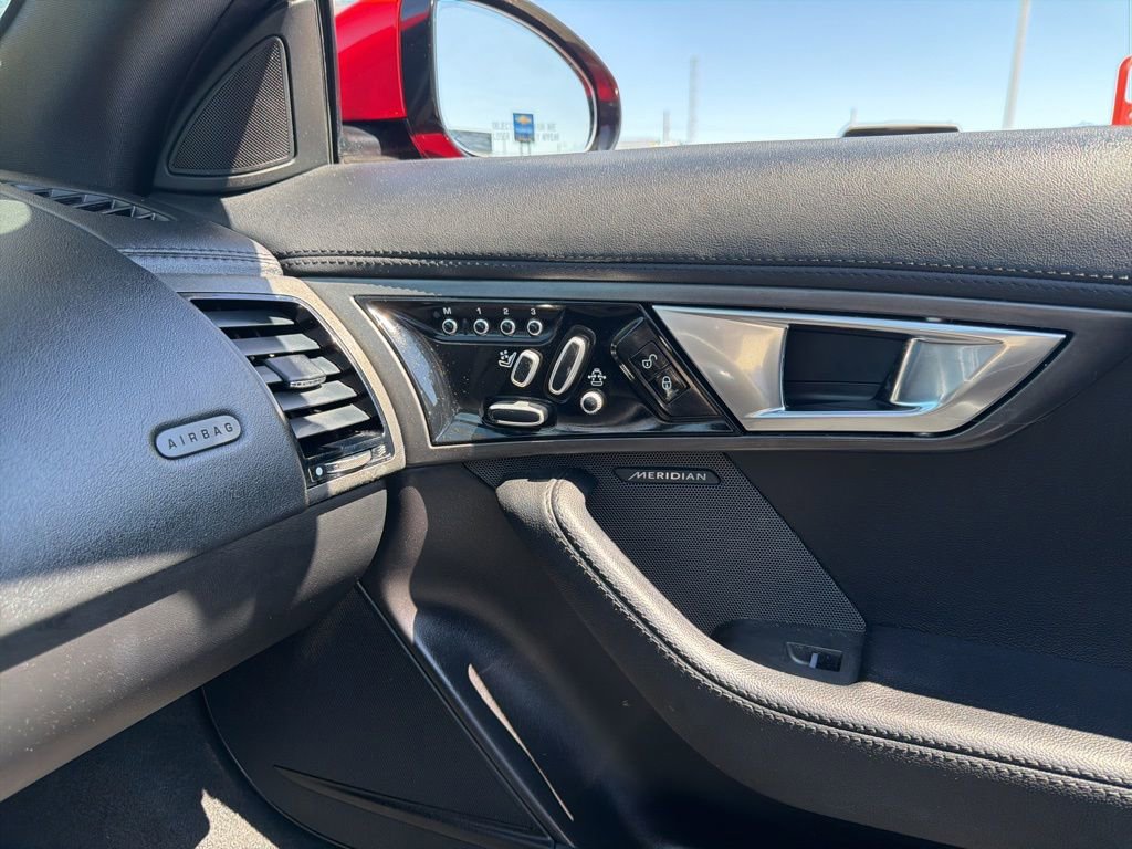 Used 2014 Jaguar F-TYPE Convertible RWD image 26