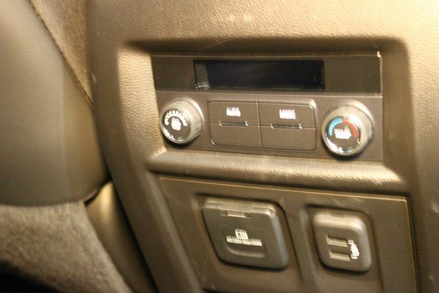 Used 2023 Chevrolet Traverse RS w/ LPO, Floor Liner Package image 12