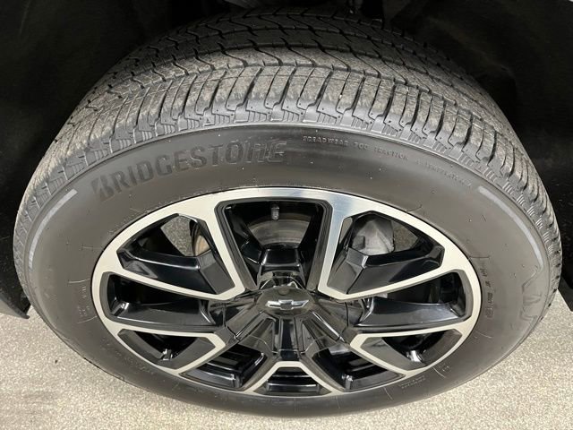 Used 2022 Chevrolet Tahoe RST w/ Luxury Package AWD/4WD image 15