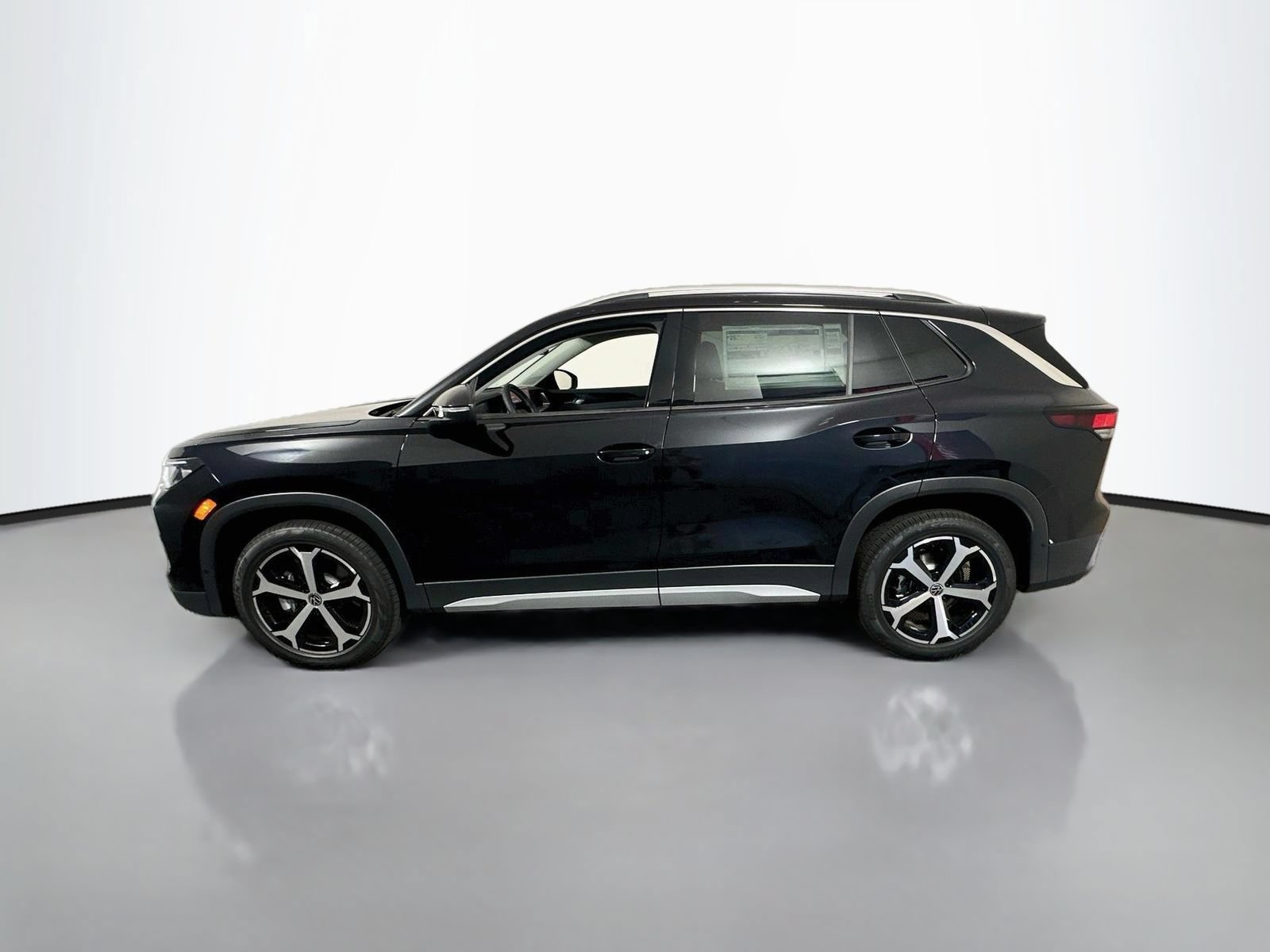 New 2026 Volkswagen Tiguan SE AWD/4WD image 4