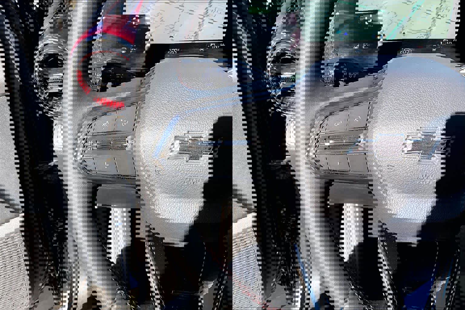 Used 2025 Chevrolet Equinox RS w/ Safety and Technology Package image 22