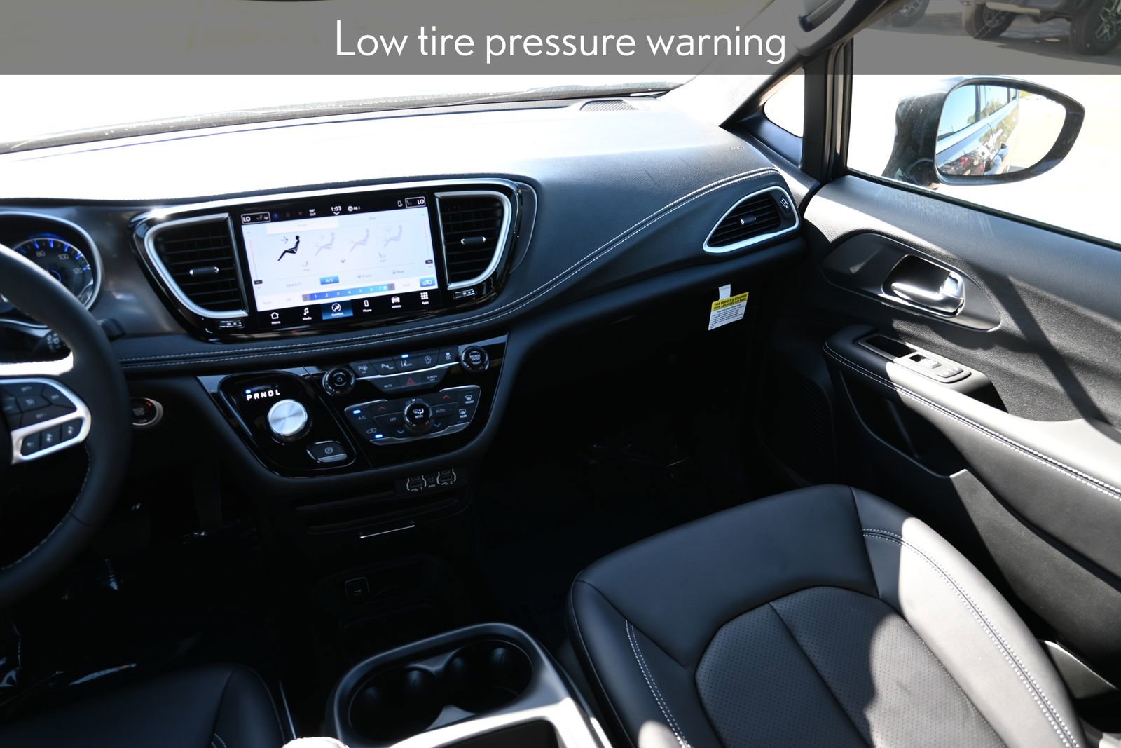 New 2025 Chrysler Pacifica Select image 27