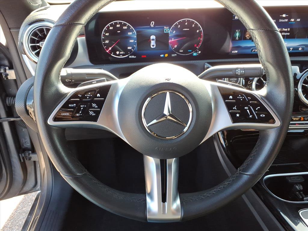 Used 2025 Mercedes-Benz CLA 250 image 11