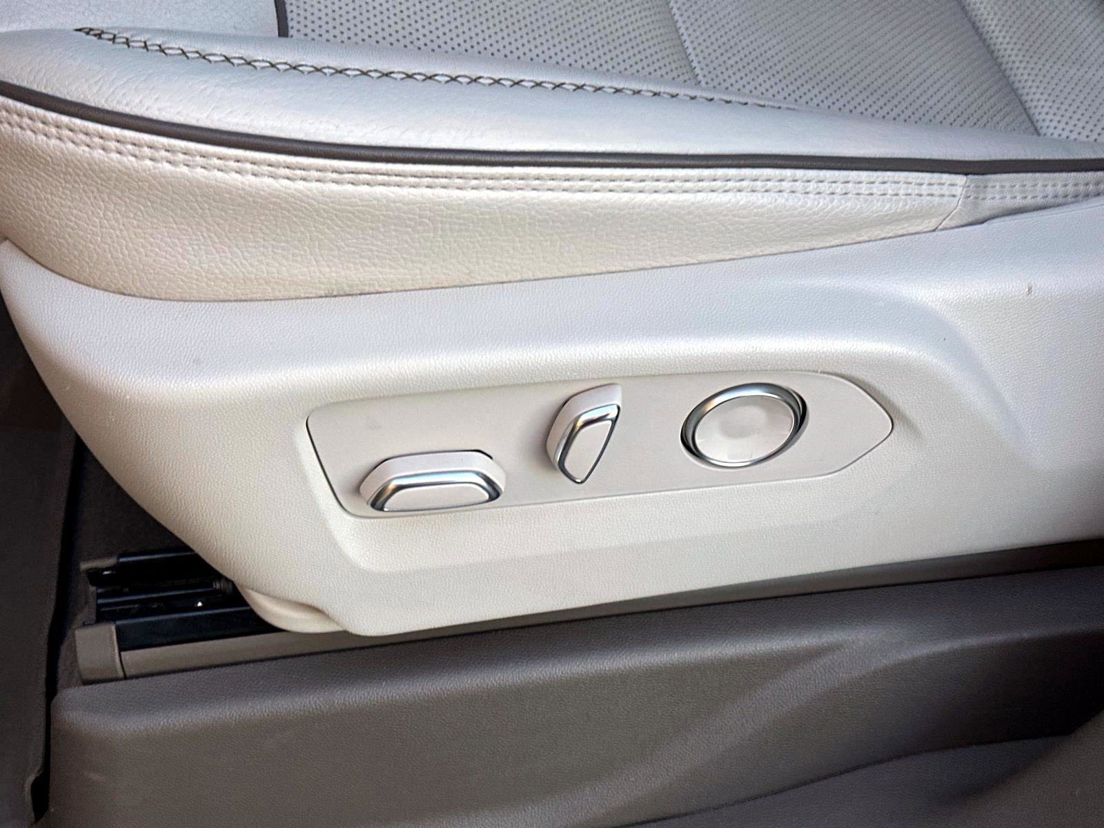 Used 2021 GMC Yukon Denali w/ Denali Ultimate Package image 19