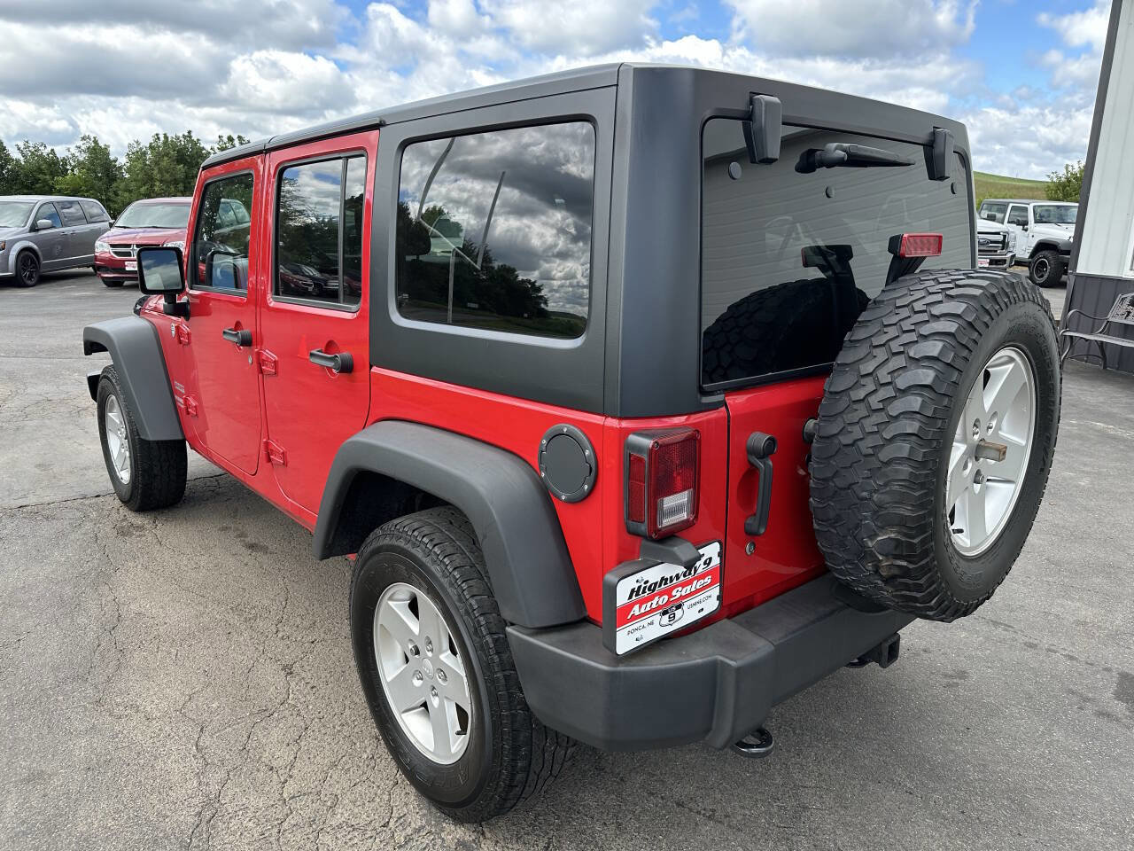 Used 2011 Jeep Wrangler Unlimited Sport image 4