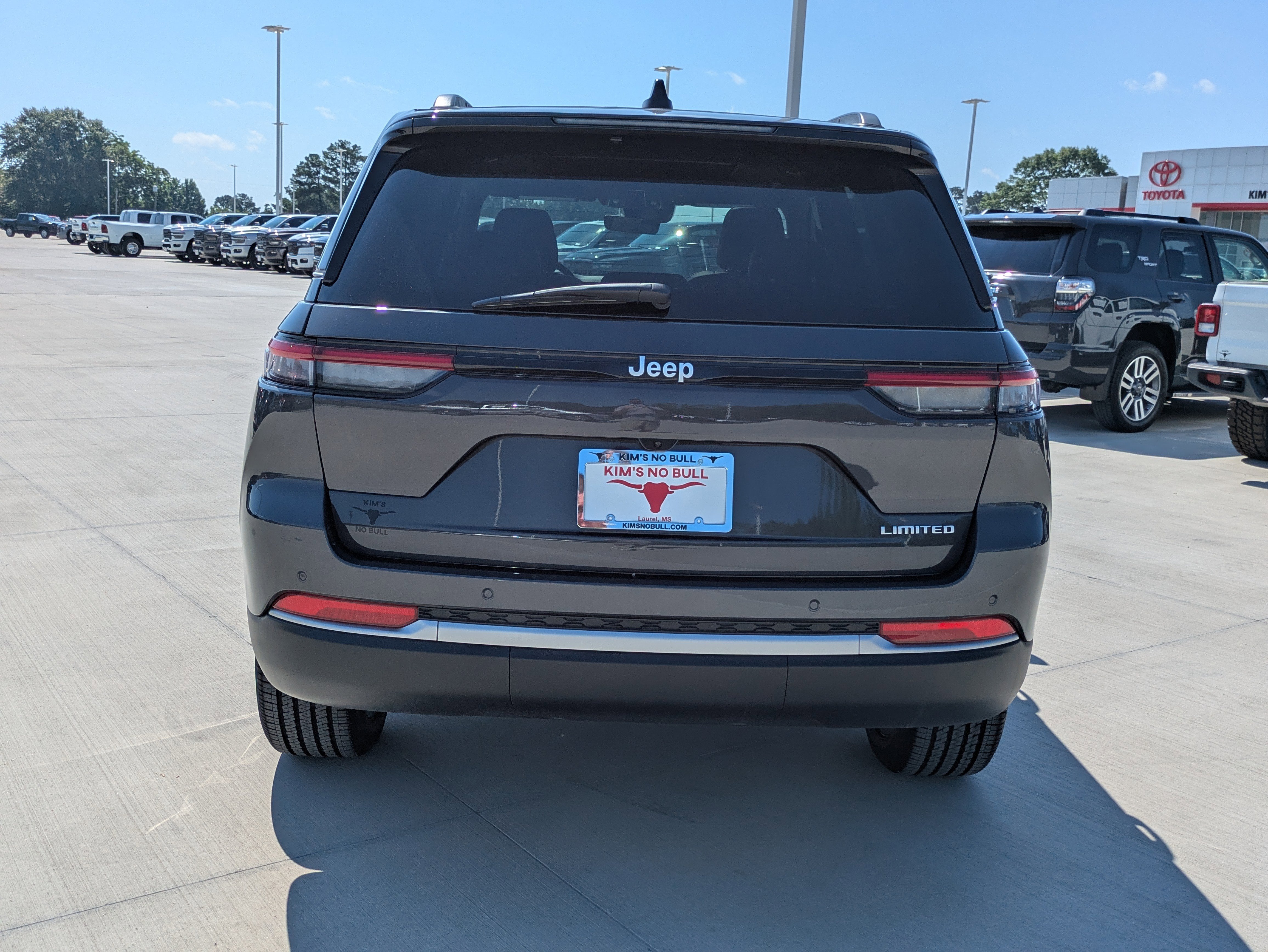 New 2026 Jeep Grand Cherokee Limited RWD image 4