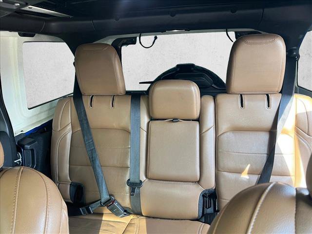 Used 2022 Jeep Wrangler Unlimited Sahara AWD/4WD image 22