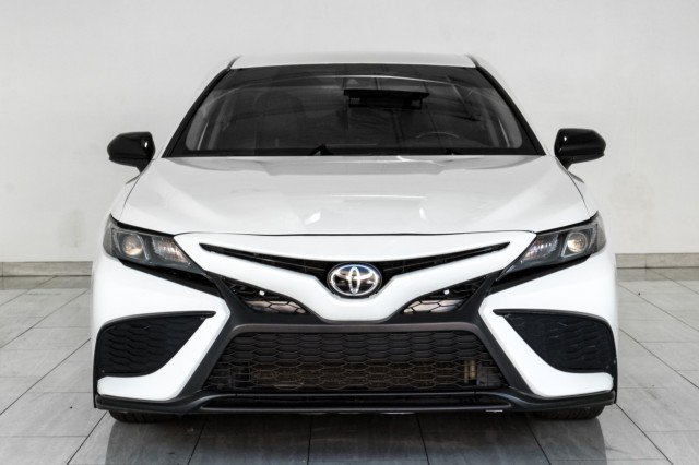 Used 2021 Toyota Camry SE FWD image 3