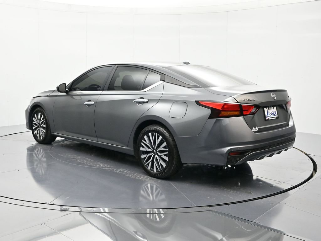 Used 2023 Nissan Altima 2.5 SV image 8