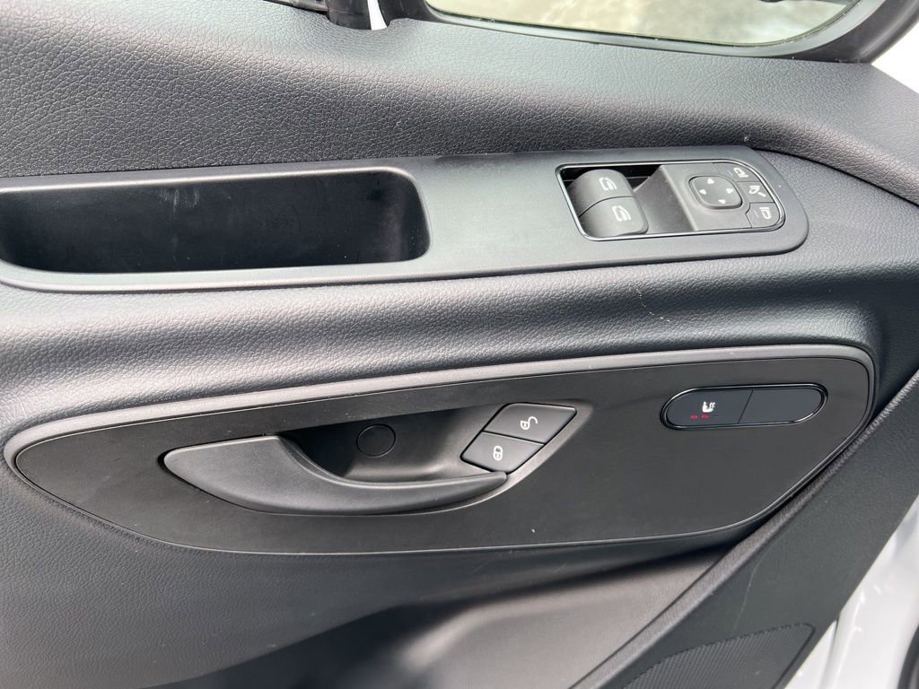 Used 2025 Mercedes-Benz Sprinter 2500 image 15