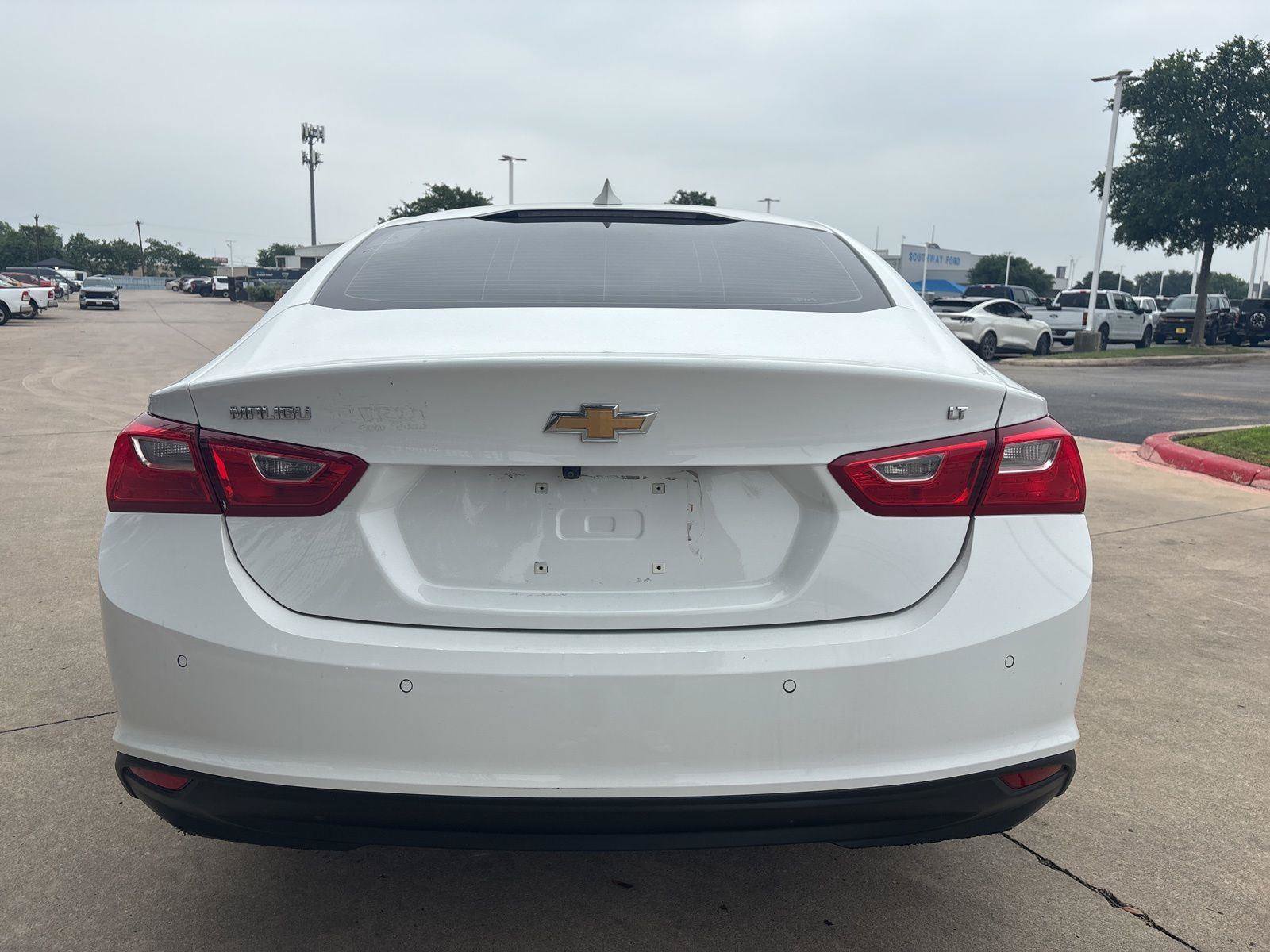 Used 2024 Chevrolet Malibu LT FWD image 4