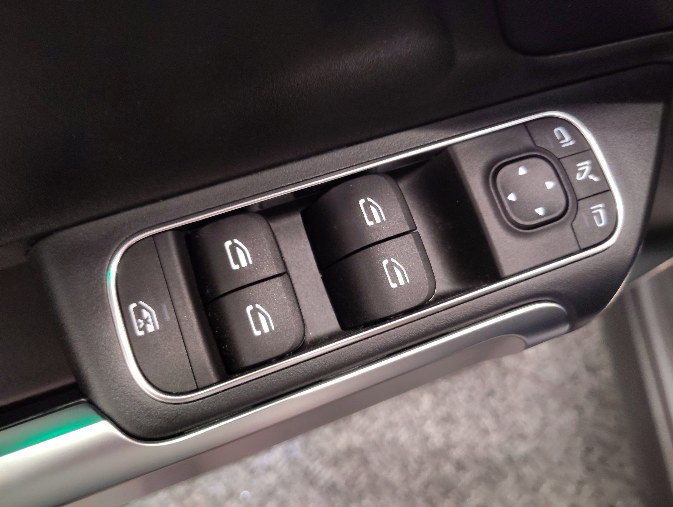 Certified 2026 Mercedes-Benz GLB 250 image 12