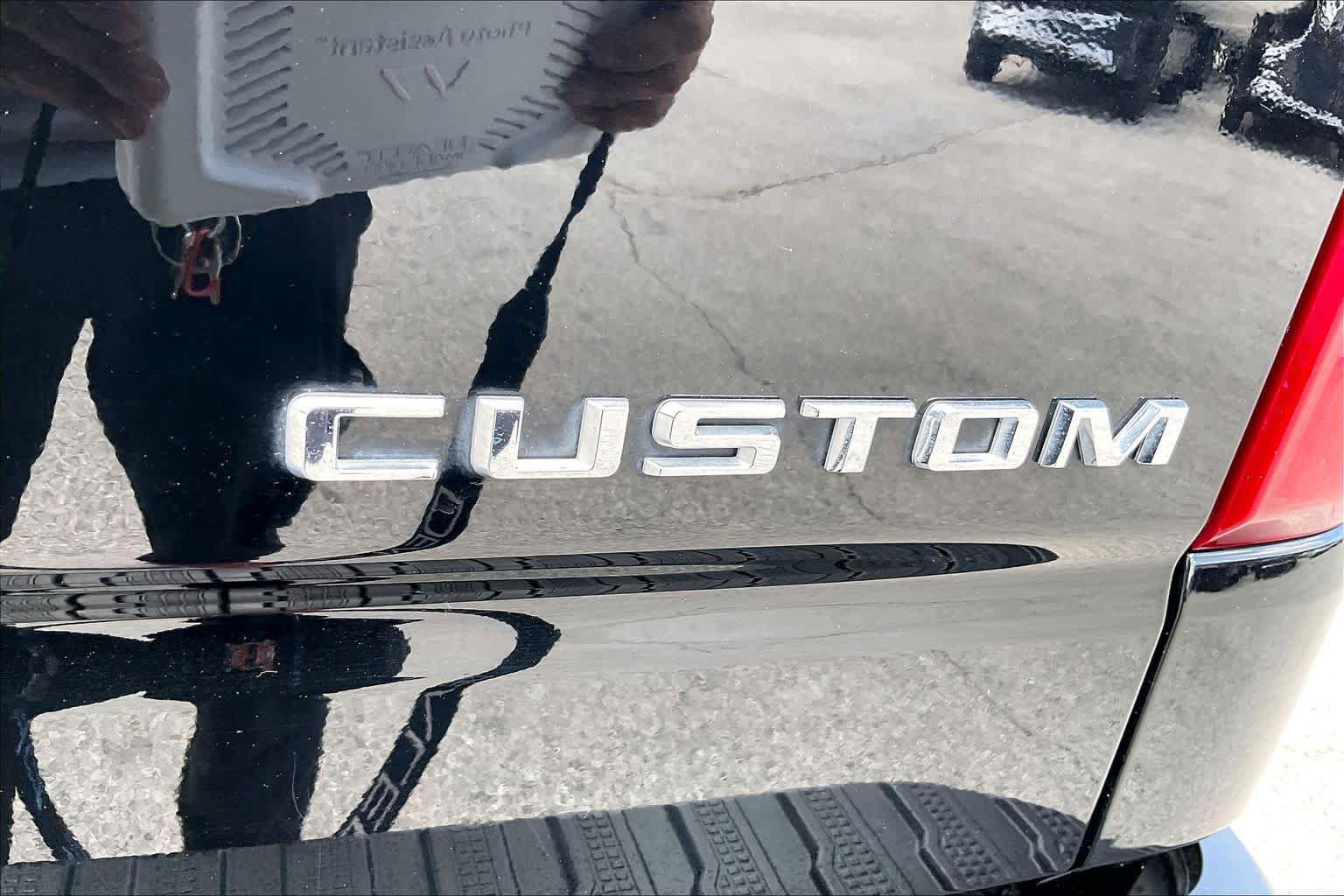 Used 2024 Chevrolet Silverado 1500 Custom RWD image 10