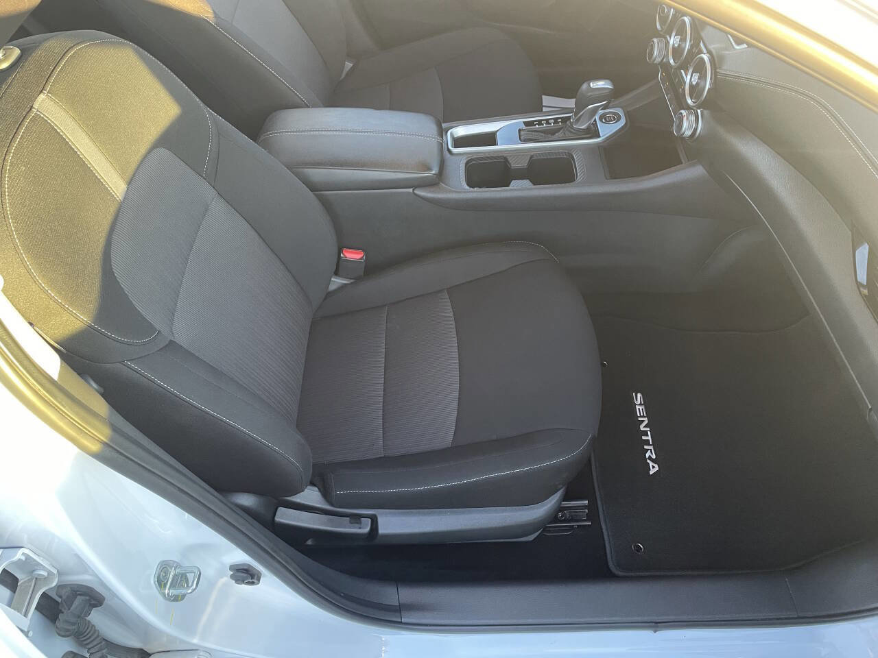 Used 2023 Nissan Sentra SV FWD image 16