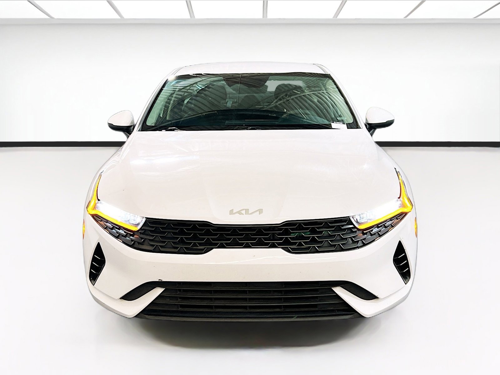 Used 2023 Kia K5 LXS FWD image 2
