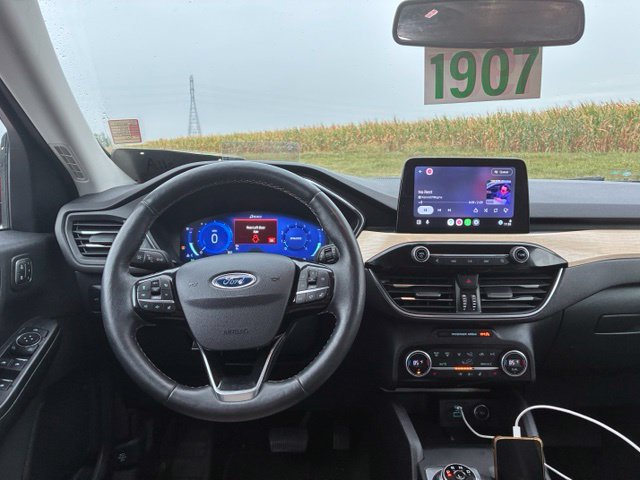 Used 2021 Ford Escape Titanium w/ Titanium Elite Package AWD/4WD image 11