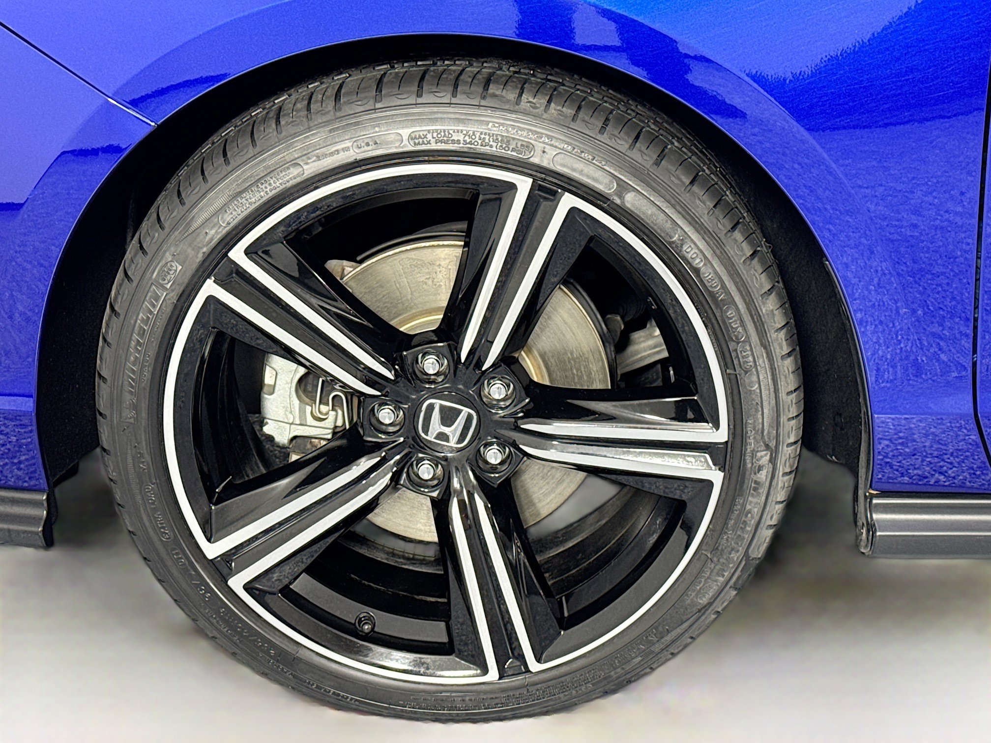 Certified 2023 Honda Accord Sport image 29