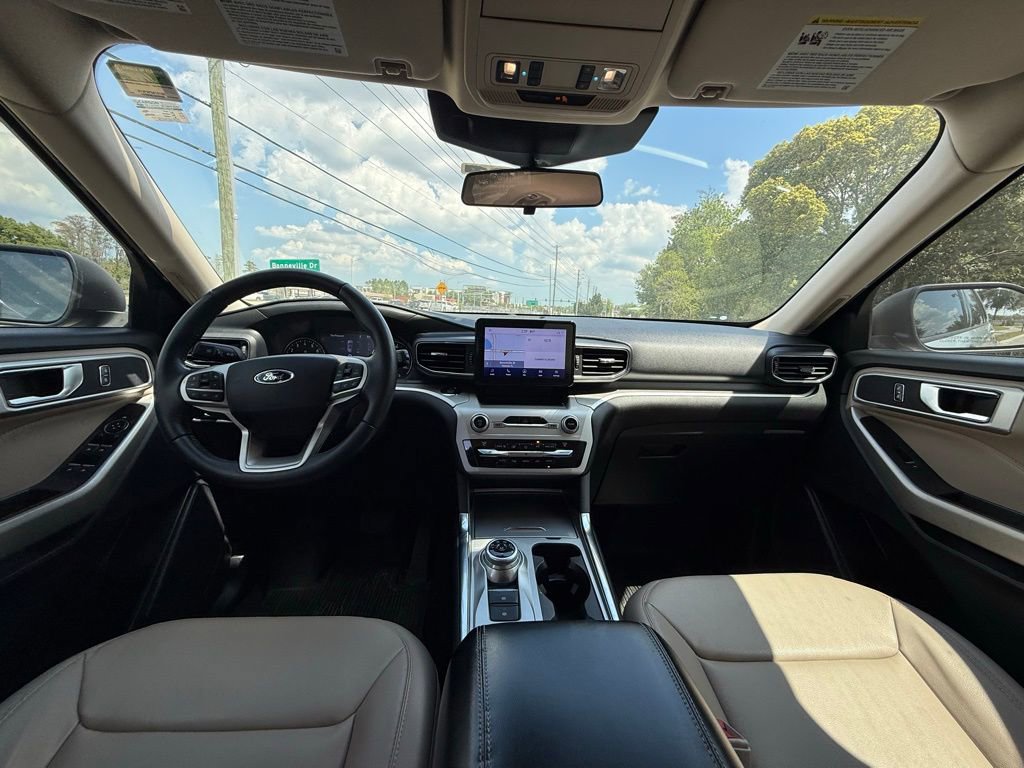 Used 2020 Ford Explorer XLT w/ Equipment Group 202A image 18