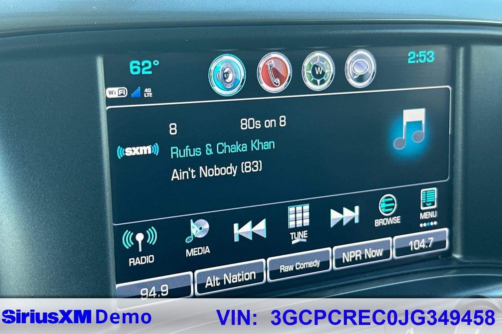 Used 2018 Chevrolet Silverado 1500 LT w/ All Star Edition image 28